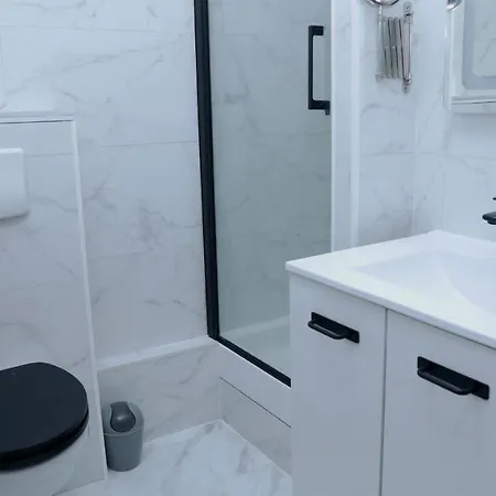 Arc De Triomphe-champs Elysees Apartment *